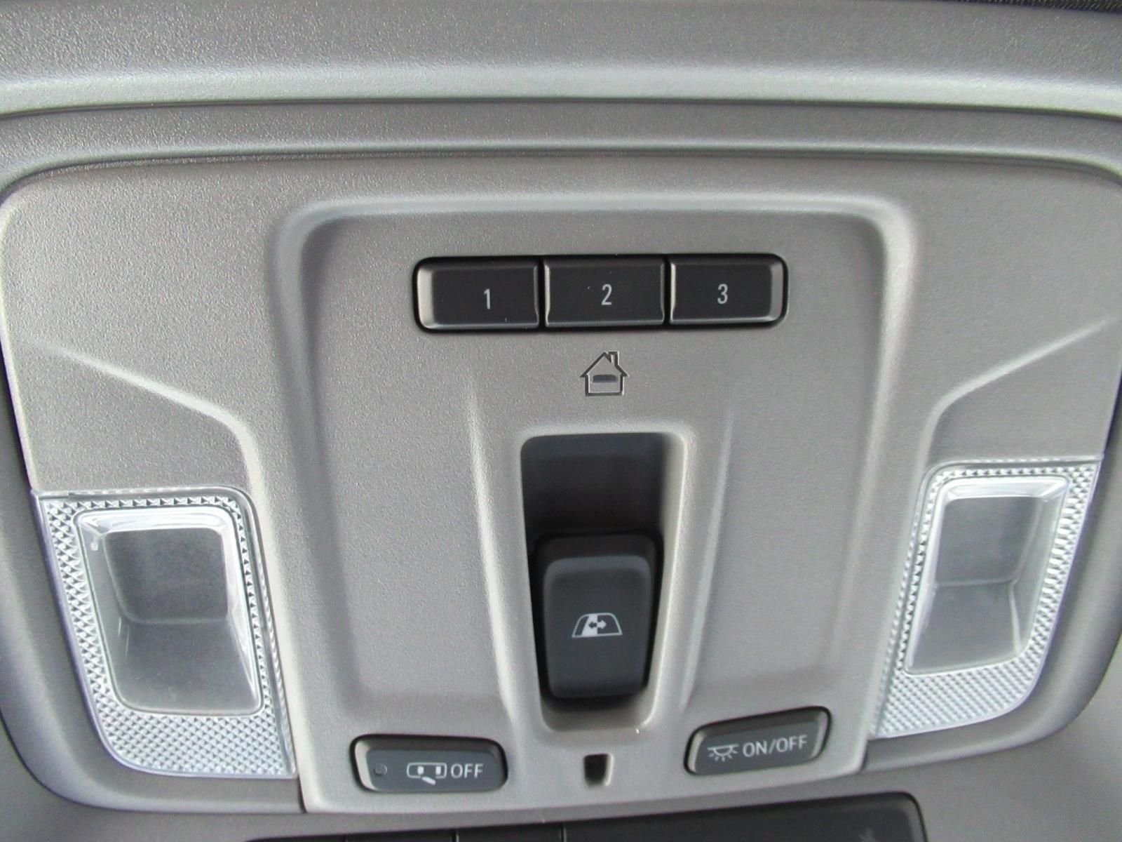 Used 2021 White Chevrolet LTZ image 27
