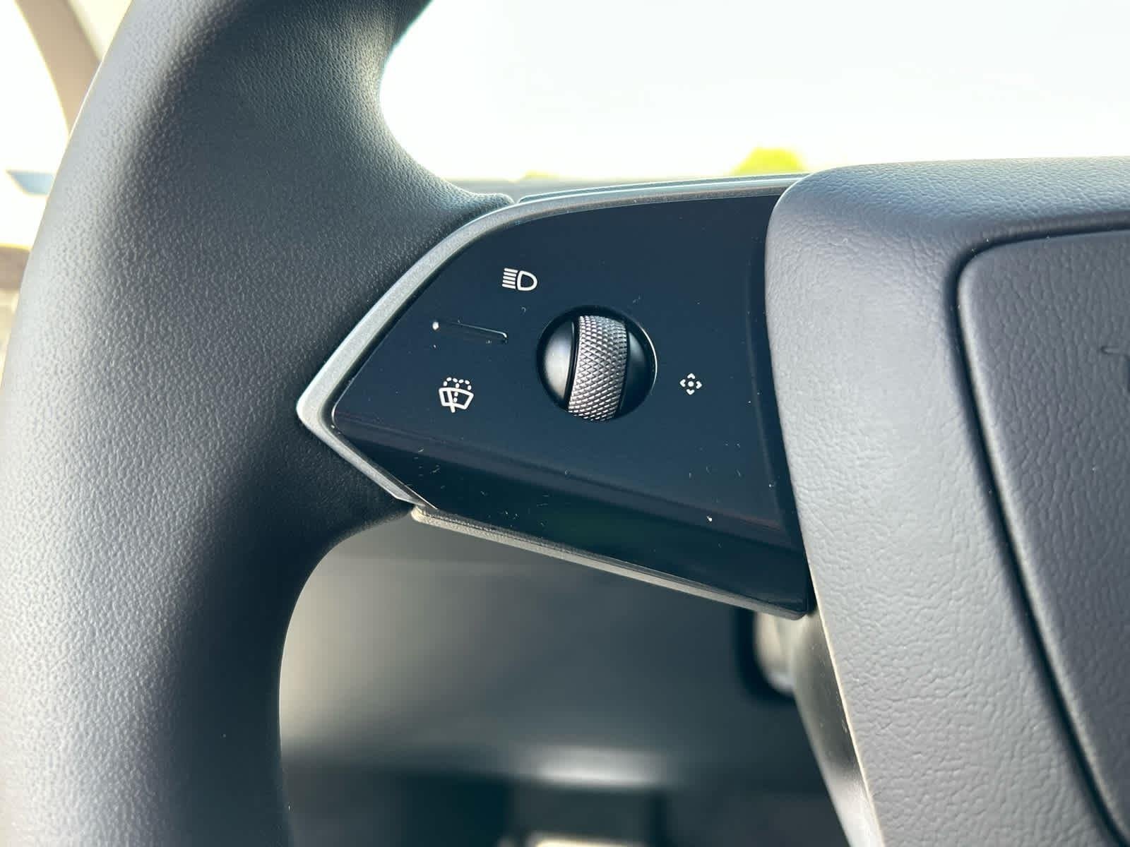 2026 Tesla Model Y Premium - Photo 28