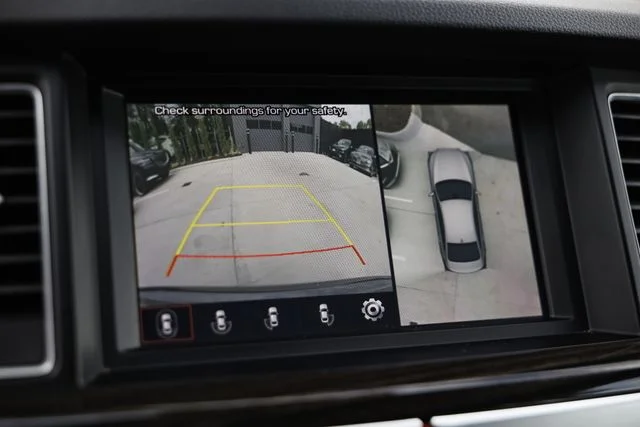 Used 2020 Himalayan Gray Genesis 3.8 image 38
