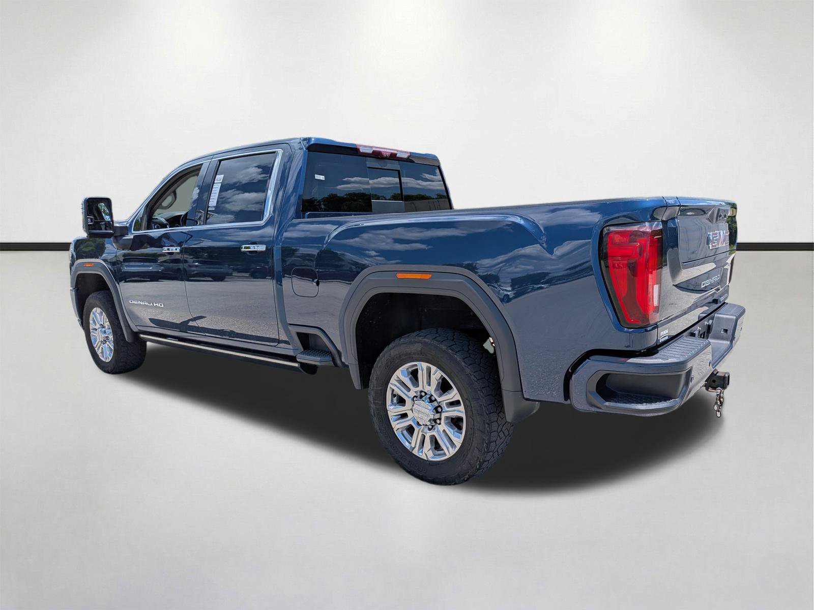 Used 2023 Pacific Blue Metallic GMC Denali image 6