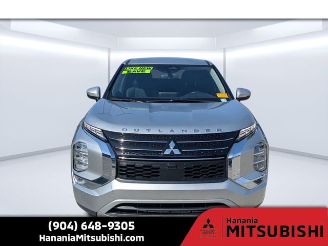 Used 2023 Silver Mitsubishi SE Special Edition image 8