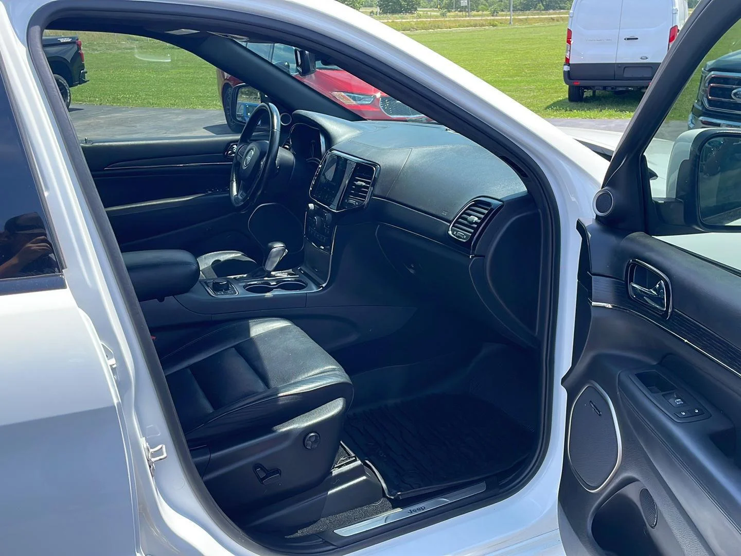 Used 2020 Bright White Clearcoat Jeep High Altitude image 26