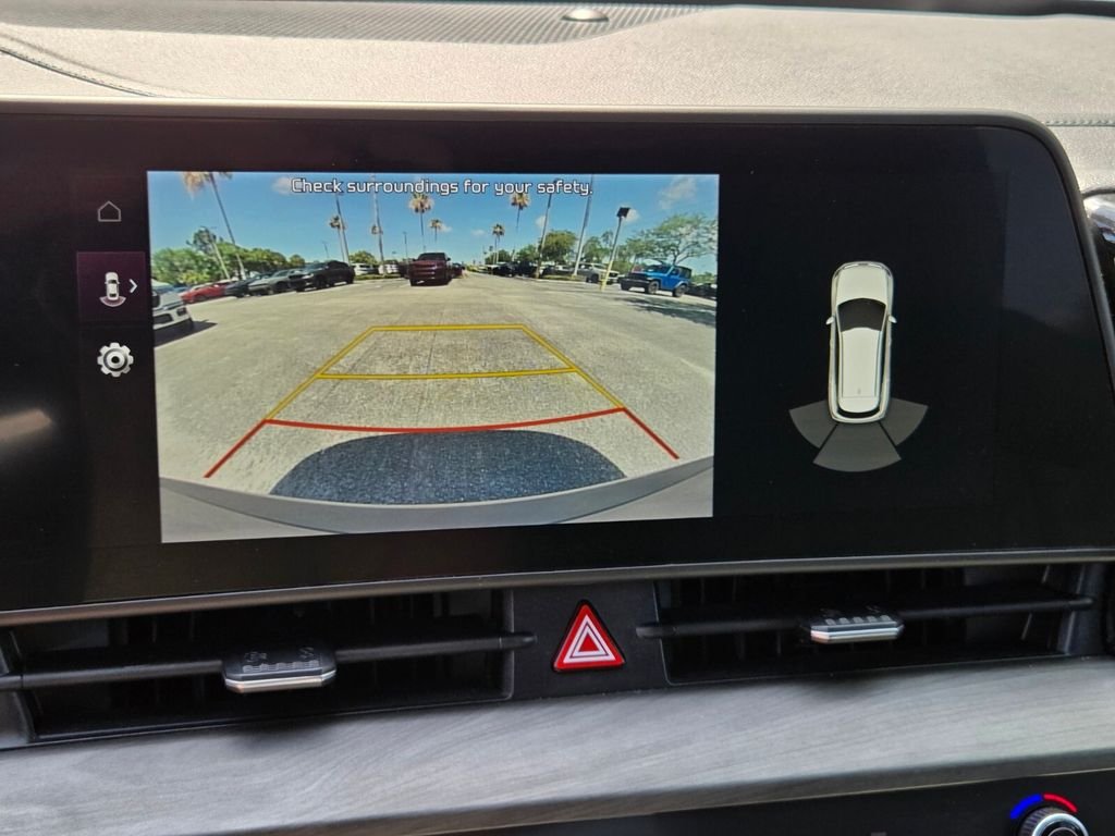 Used 2023 Black Kia X-Line image 26