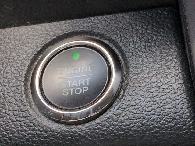 Certified Used 2019 Silver Spruce Ford Lariat image 27