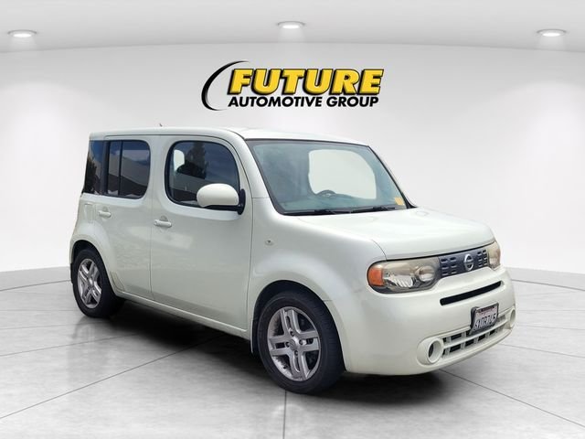 Used 2011 White Nissan 1.8 SL image 1