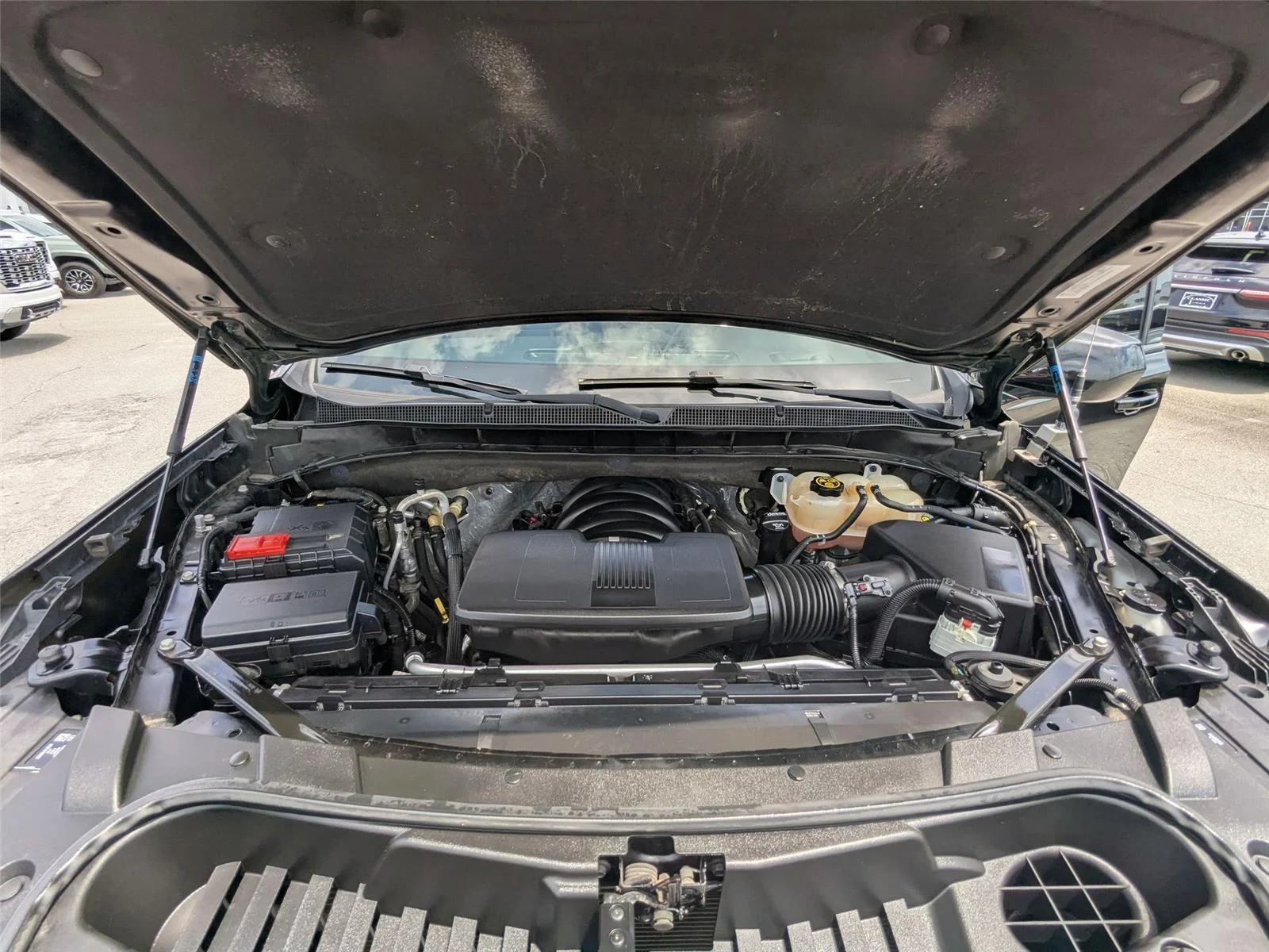 Used 2022 Black Chevrolet Z71 image 34