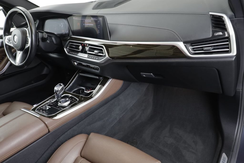 Used 2019 Arctic Gray Metallic BMW xDrive50i image 22
