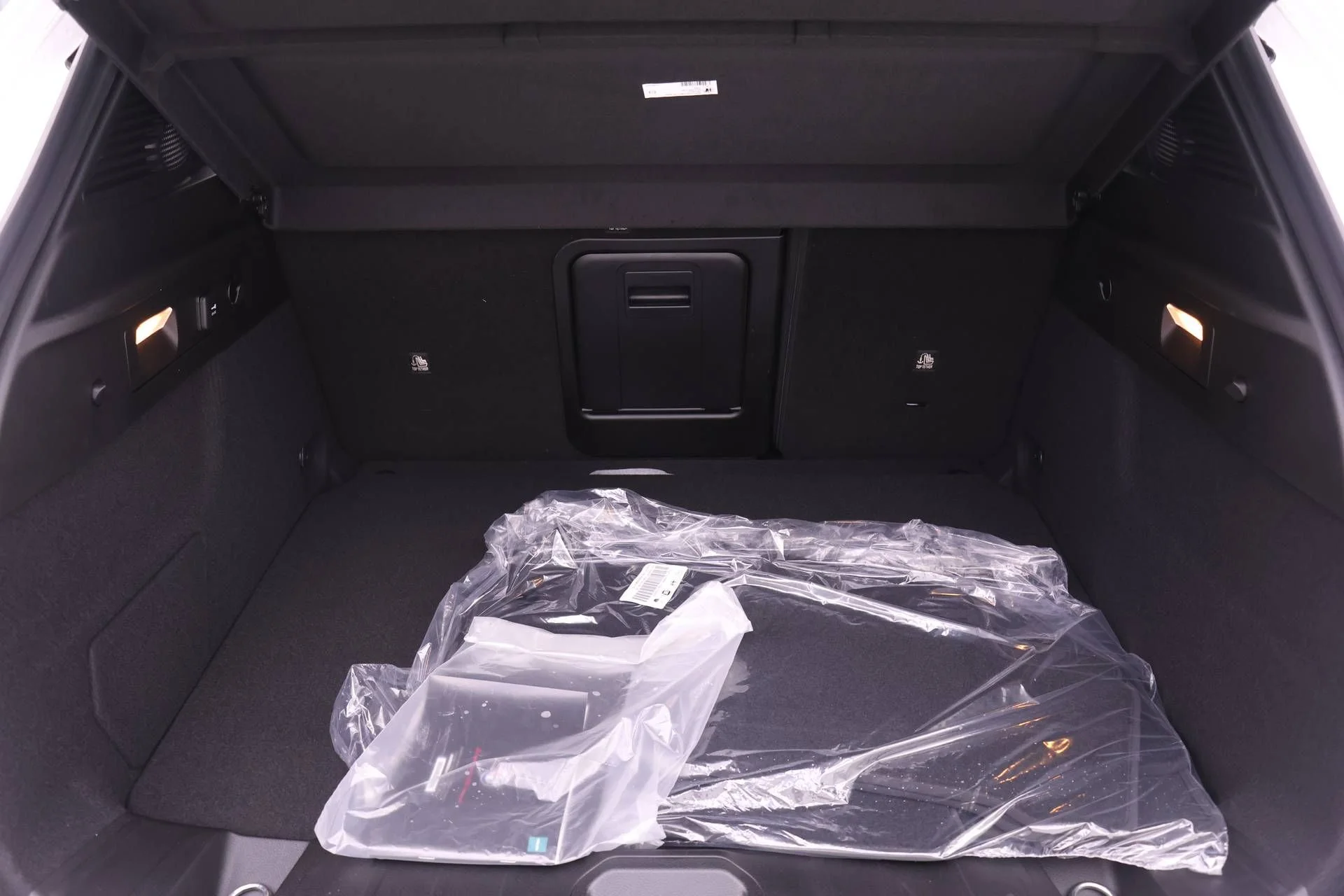 New 2026 Milano White Exterior Paint Alfa Romeo Base image 16