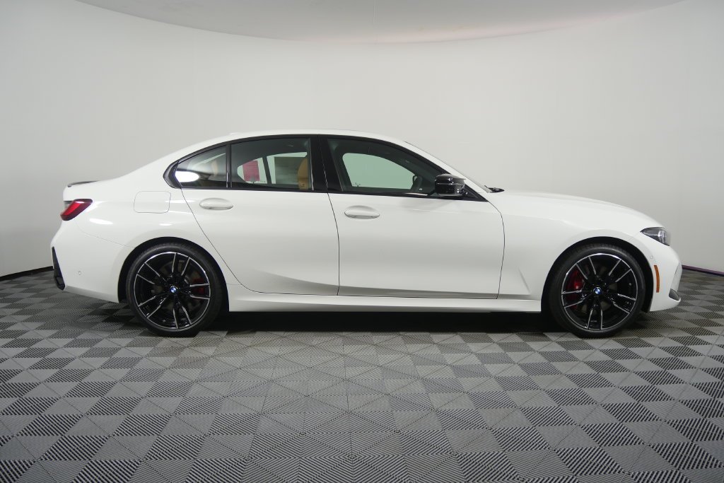 Used 2026 Alpine White BMW M340i image 3