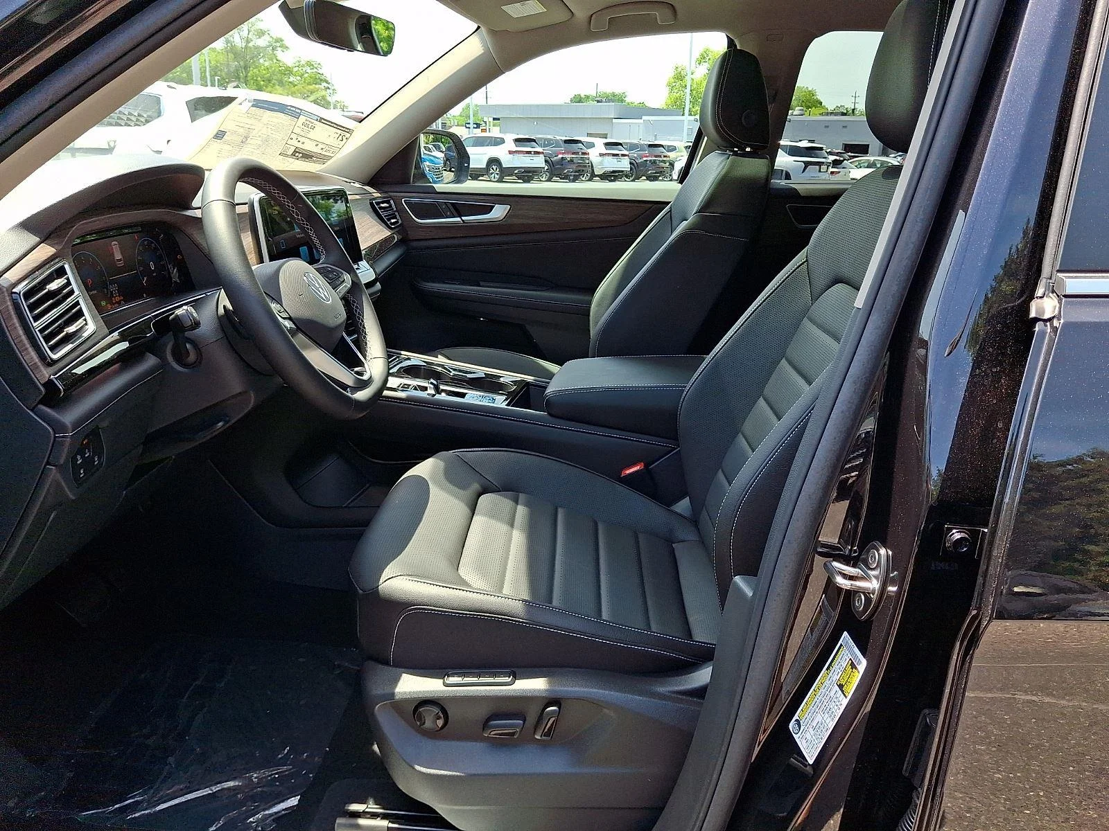 New 2026 2T2T/BLACKPEARL Volkswagen 2.0T SEL image 12