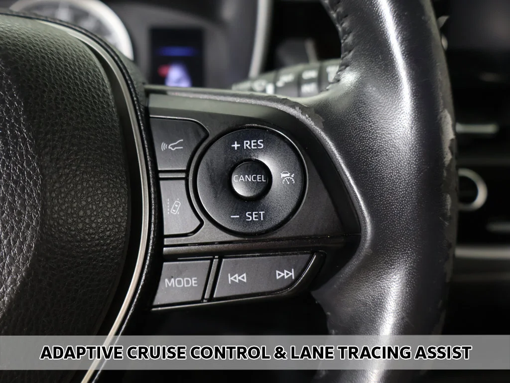 Used 2019 White Toyota SE image 3