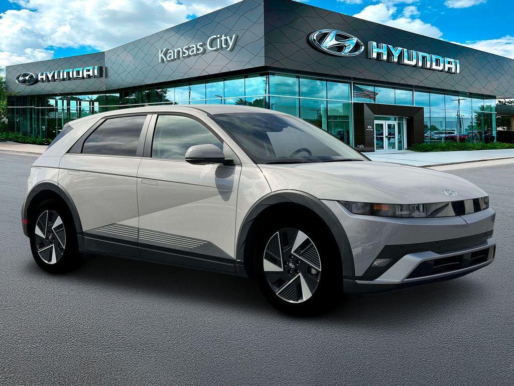 New 2026 Cyber Gray Hyundai SE image 10