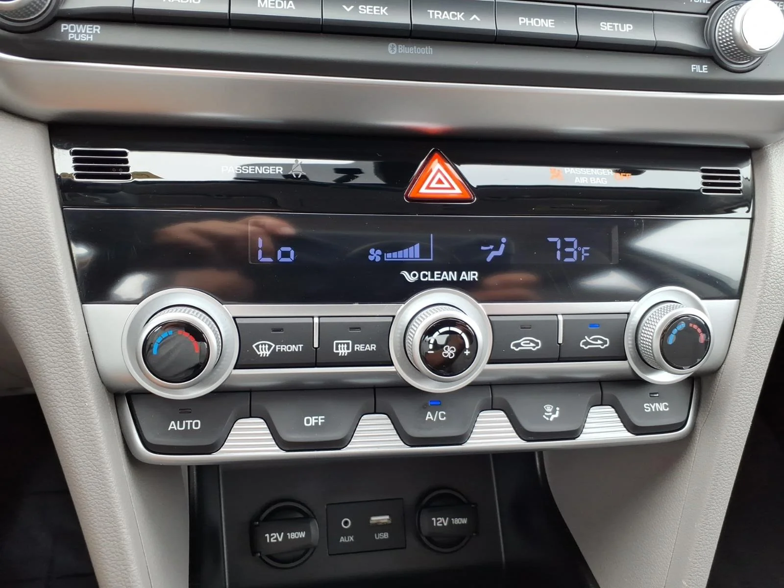 Used 2020 Stellar Silver Hyundai SE image 27