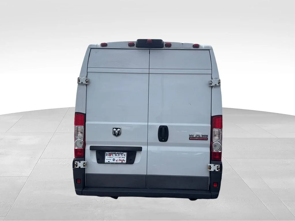 Used 2016 White Ram High Roof image 4