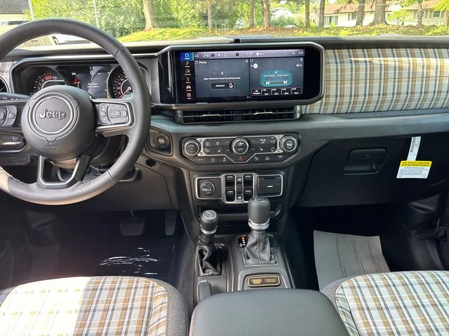New 2026 Granite Crystal Metallic Clear-Coat Exterior Paint Jeep 85th Anniversary Edition image 10