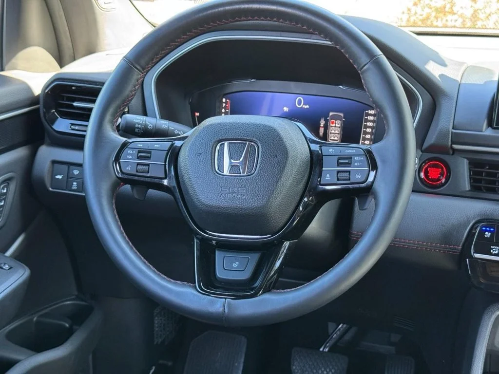Certified Used 2025 White Honda Black Edition image 16