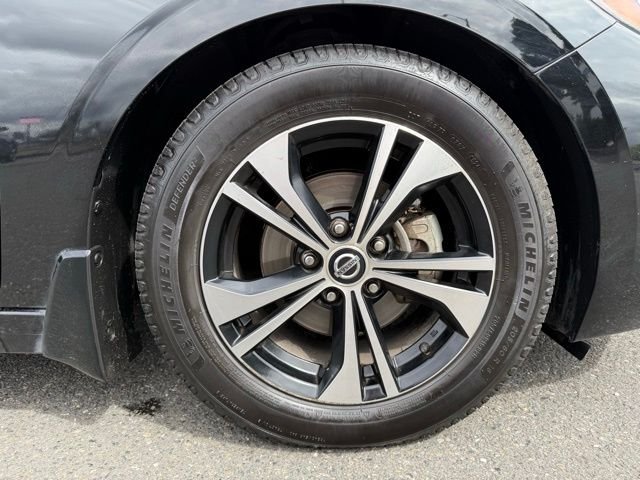 Used 2020 Black Nissan SV image 9