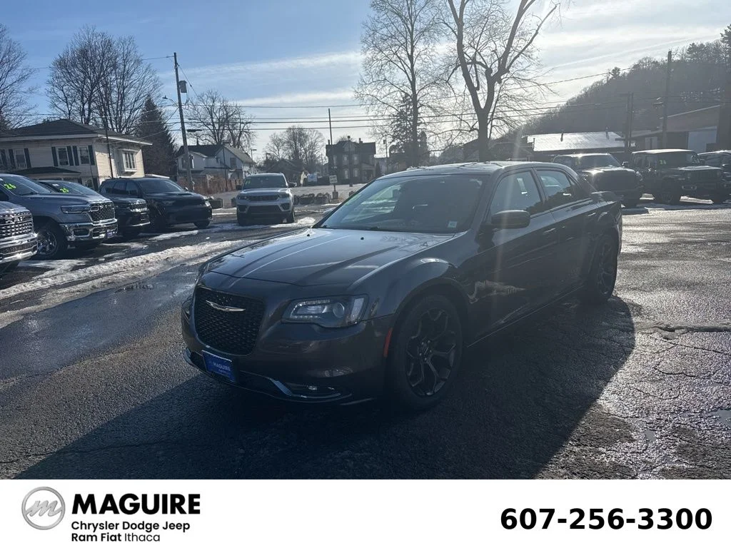 2020 Chrysler 300 S's photo