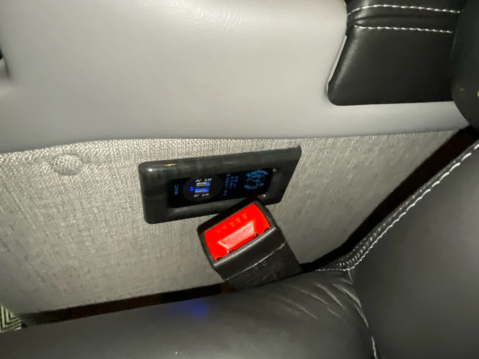 Used 2022 Quicksilver Metallic GMC Work Van image 40