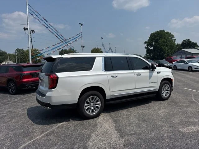 2024 GMC Yukon XL Denali - Photo 13