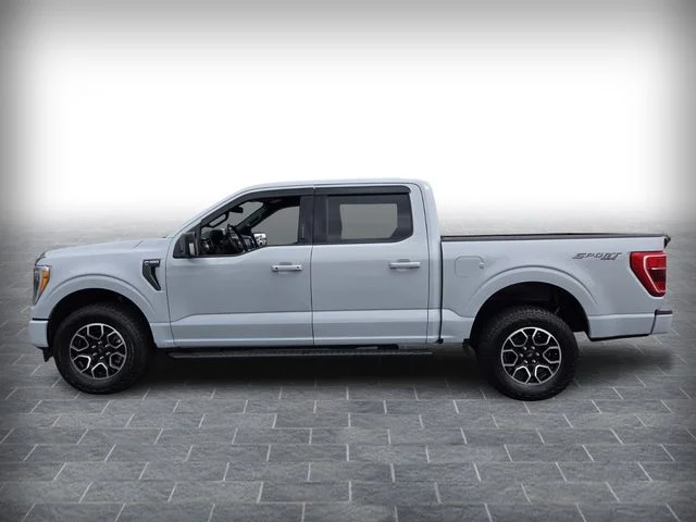 Used 2022 White Ford XLT image 4