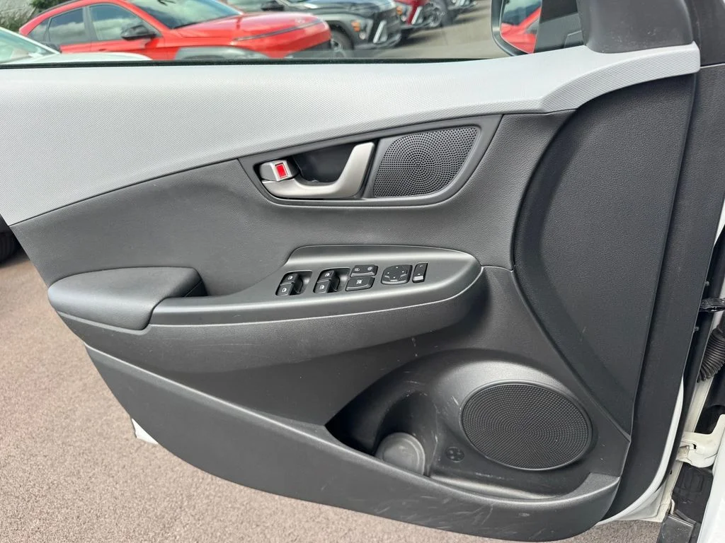 Used 2018 White Hyundai Limited image 17