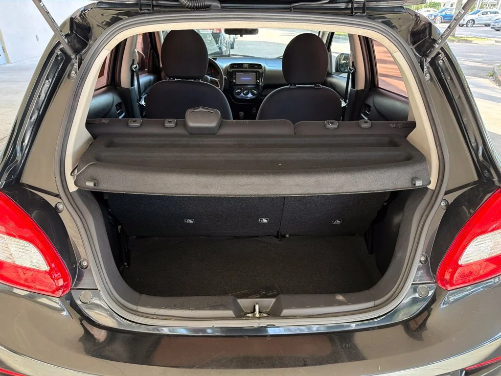 Used 2018 Black Mitsubishi ES image 26