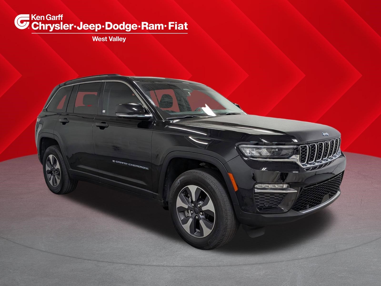 2022 Jeep Grand Cherokee 4xe 4x4's photo
