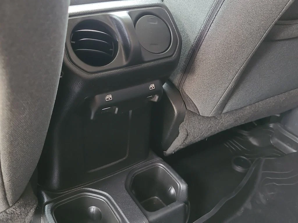 Used 2024 White Jeep Sport S image 18