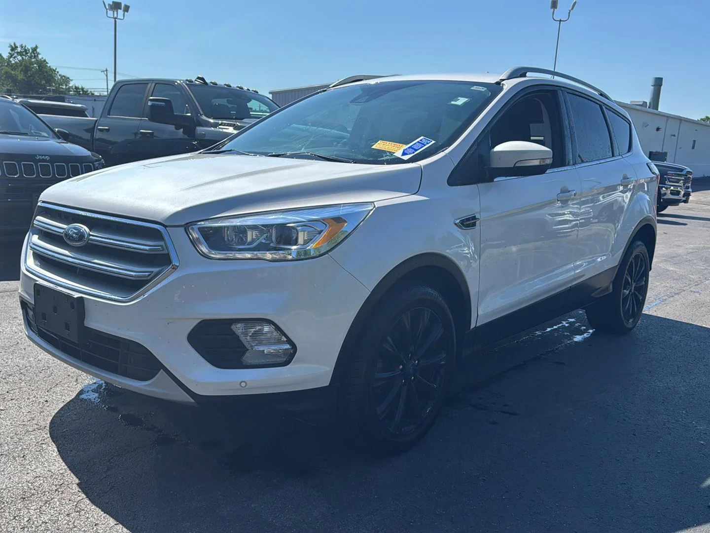 Used 2017 White Platinum Metallic Tri-Coat Ford Titanium image 4