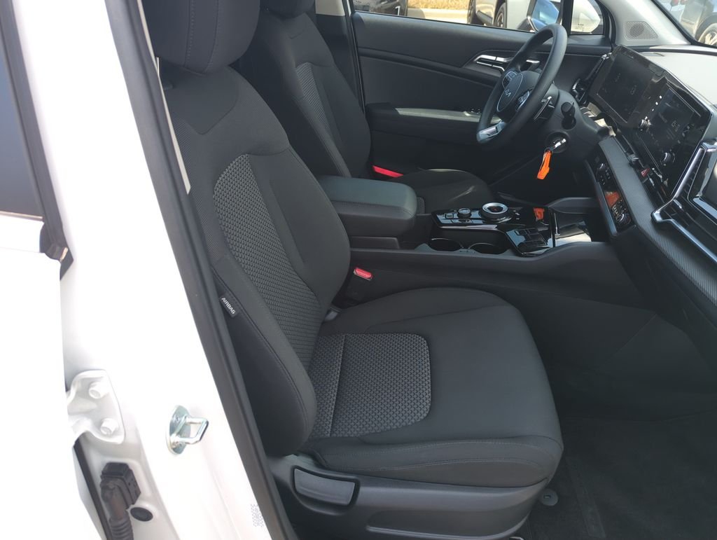Used 2025 White Kia LX image 35