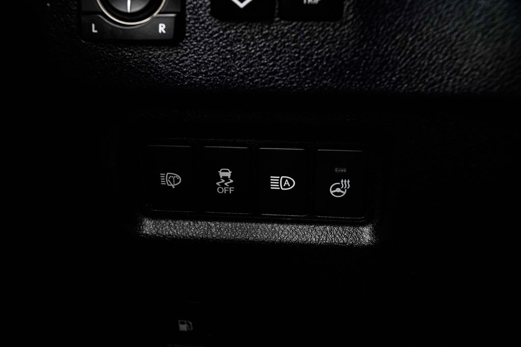Used 2023 Black Lexus 460 image 41