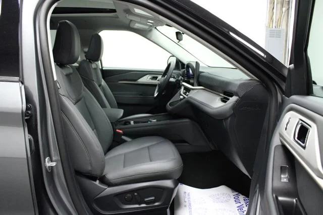 New 2026 Carbonized Gray Metallic Ford Active image 42