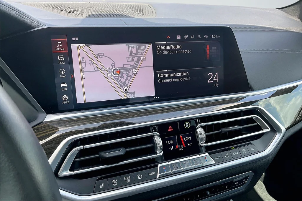 Used 2020 Black BMW sDrive40i image 12