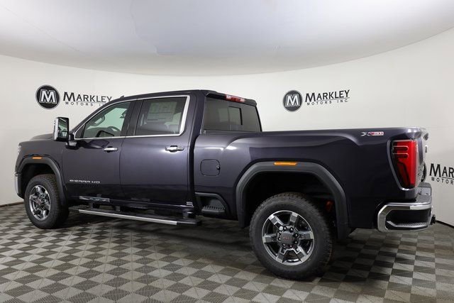 2025 GMC Sierra 2500HD SLT - Photo 17