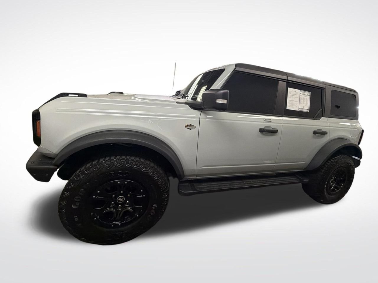 Used 2023 Gray Ford Wildtrak image 2
