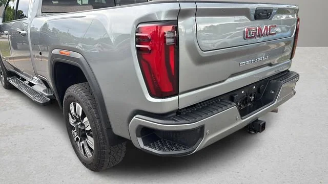 Used 2025 Sterling Metallic GMC Denali image 33