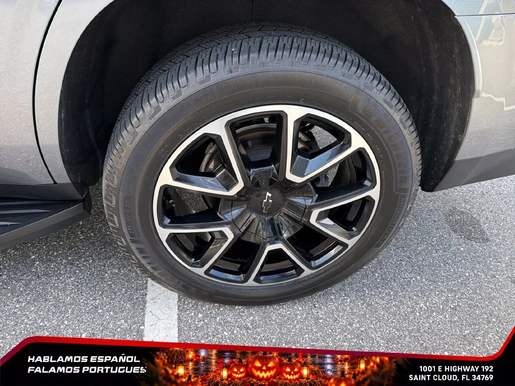 Used 2022 SATIN STEEL METALLIC Chevrolet RST image 11
