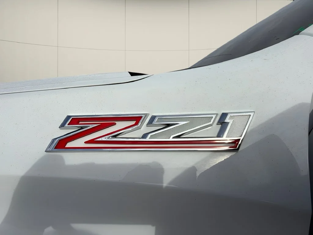 Used 2023 SUMMIT WHITE Chevrolet RST image 16