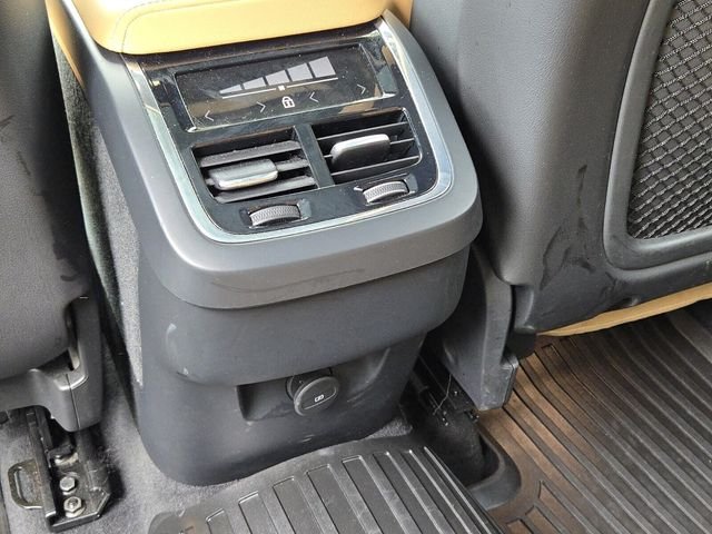 Used 2023 White Volvo B5 Ultimate Bright Theme image 16