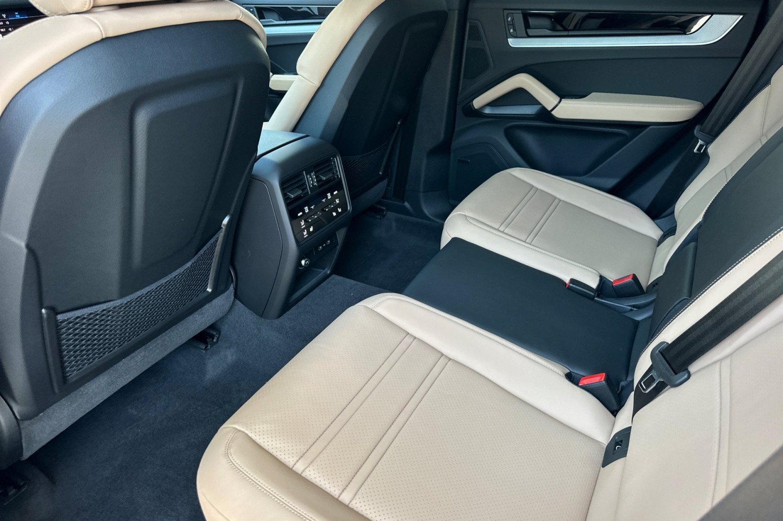 New 2026 White Porsche Coupe image 13