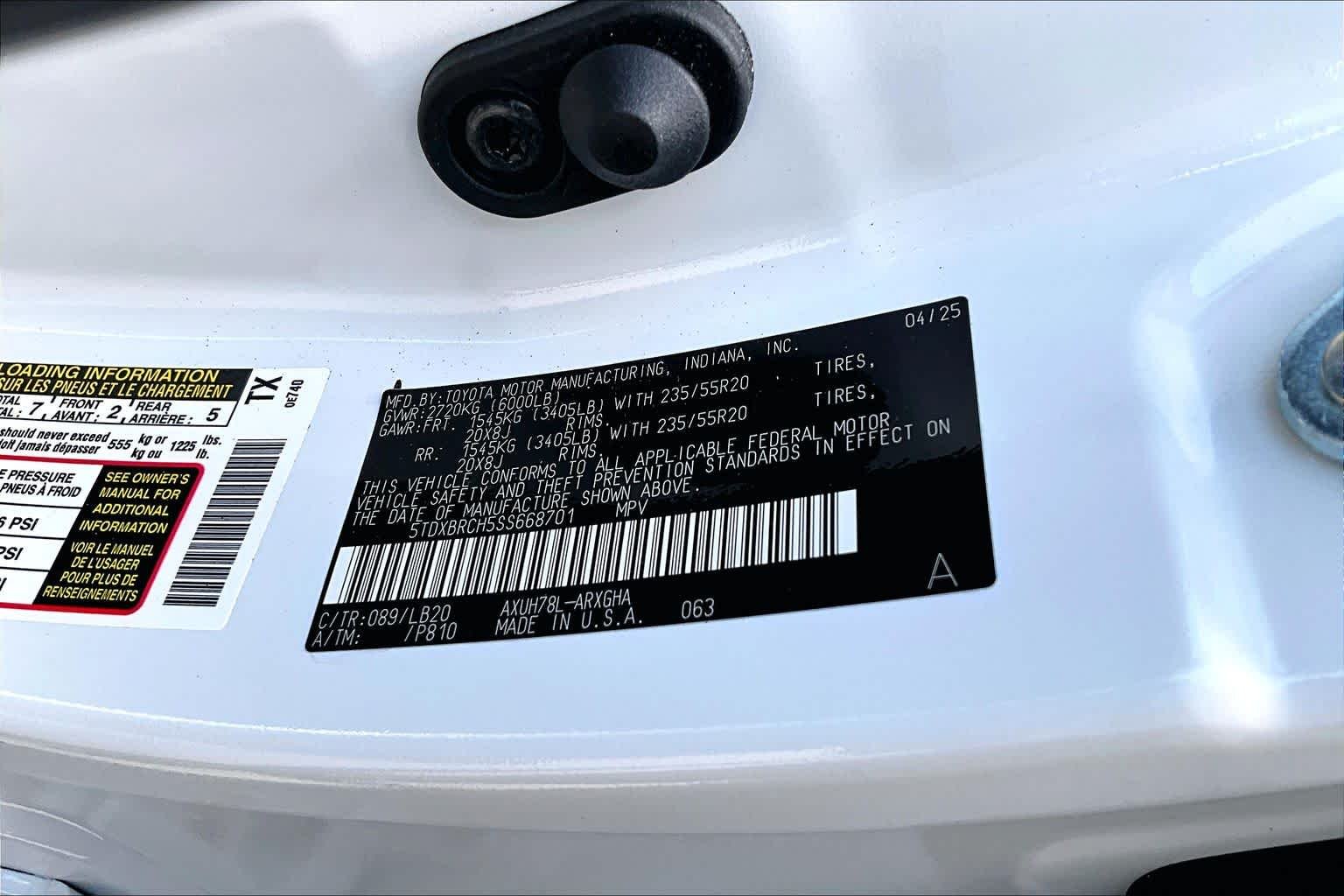 Used 2025 Wind Chill Pearl Toyota Hybrid Limited image 35