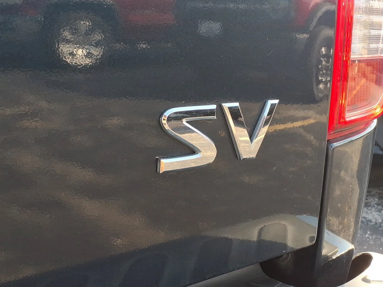 Used 2016 Arctic Blue Metallic Nissan  image 24