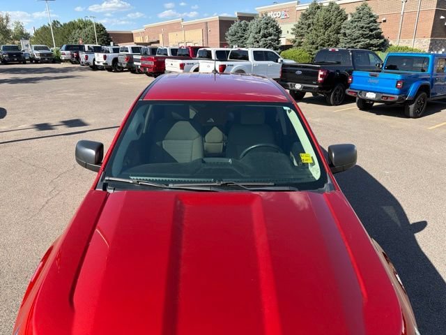 Used 2019 Chili Pepper Red Ford XLT image 9