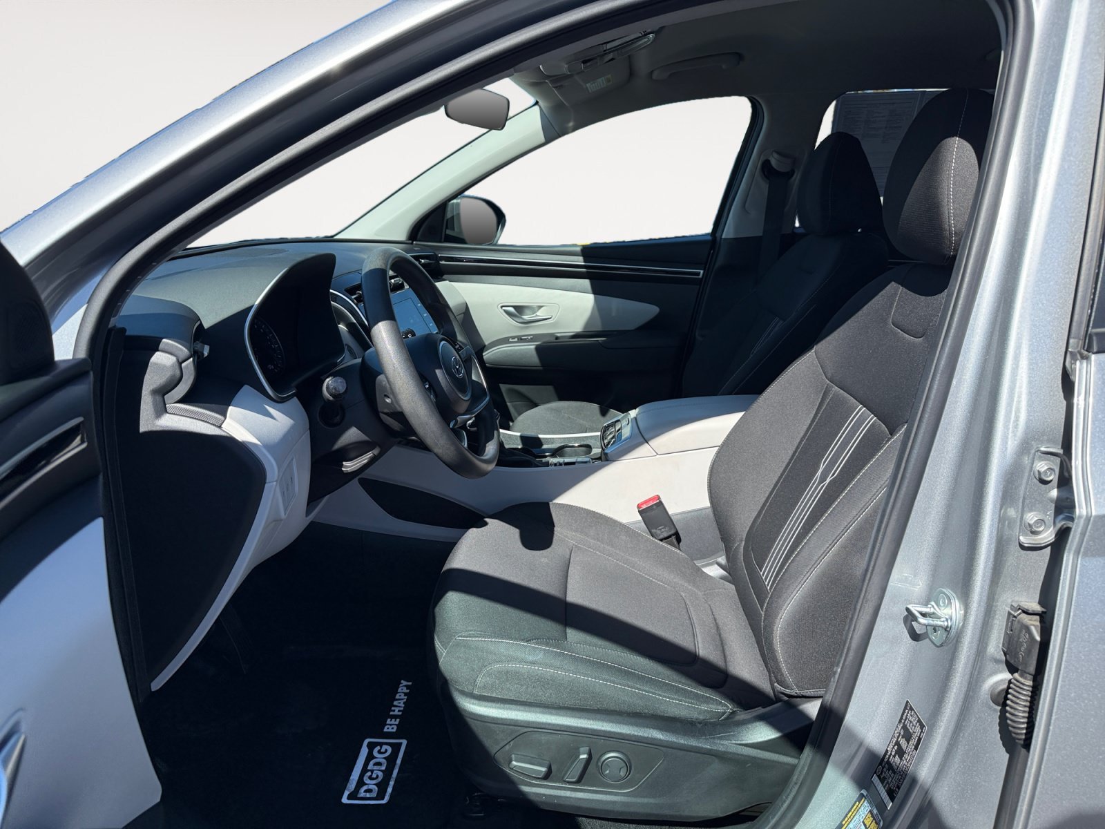 Used 2024 Shimmering Silver Hyundai SEL image 10