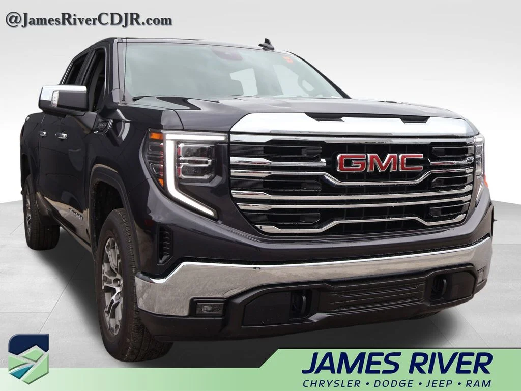 Used 2025 Silver GMC SLT image 6