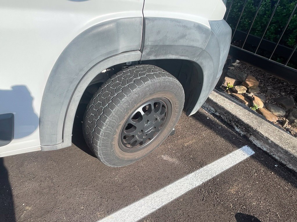 Used 2018 White Ram High Roof image 4