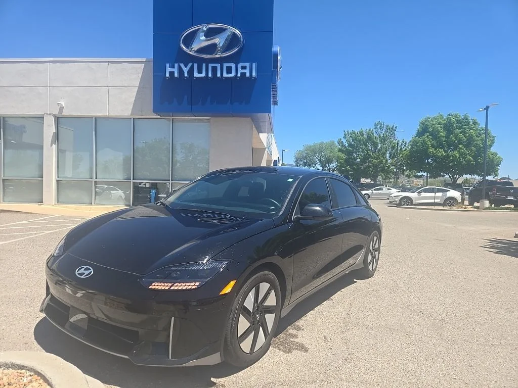 2024 Hyundai Ioniq 6 SE RWD's photo