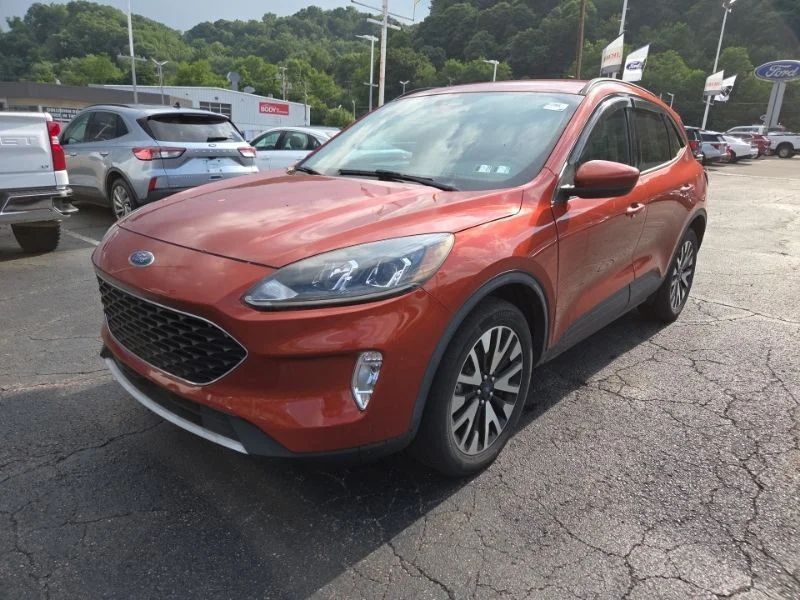 Used 2020 Orange Ford SEL image 3
