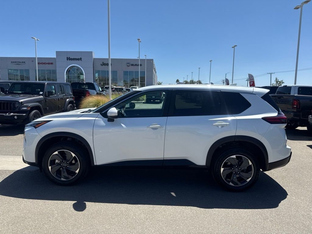 Used 2024 White Nissan SV image 7